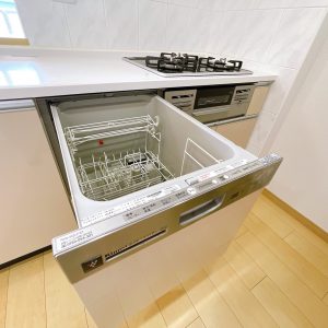 食洗機は信用出来ない！という方は、水切りスペースとして使うのもありです♪キッチンの上がスッキリ♪(キッチン)