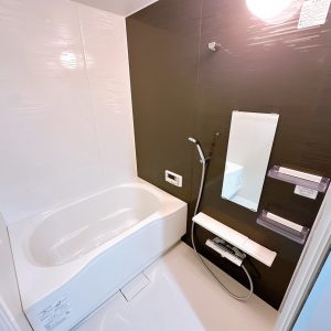 2024年7月リフォーム済！ 1日の疲れを取ってくれる入浴は大切な空間。キレイなお風呂でリラックスタイムを満喫してください♪(風呂)