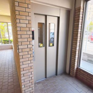 エレベーターもございます