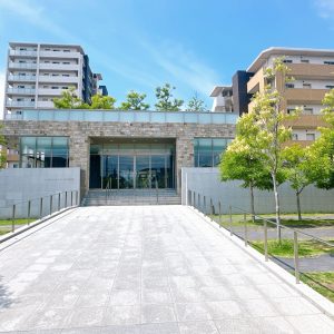 総戸数270戸のビックコミュニティ♪15階建て13階部分につき、景観良好！コンビニまで徒歩5分圏内の便利な住環境です(外観)