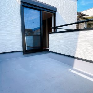 洗濯を干すスペースをしっかり確保したバルコニーです。