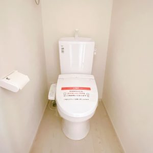 2階にもトイレがついていて、家族の生活リズムに合わせて使いやすい！