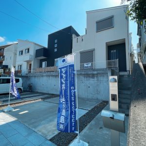 カースペースもゆったり取ってあります♪ 土地面積：122.61㎡（約37坪）(外観)