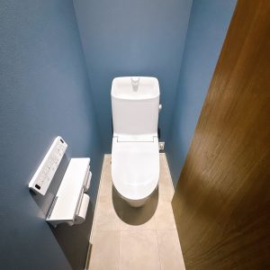 ウォシュレット付きのトイレは現代では必須！綺麗で衛生面に配慮されております