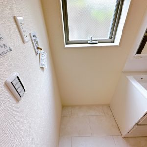 洗濯機置き場（10月5日撮影）(内装)