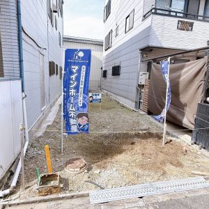 現地（2026年5月）撮影 期間限定で建築条件無しにつき、間取りや仕様も自由にご検討いただけます。(外観)