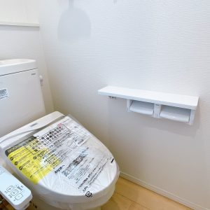 進化したフチ形状「スゴフチ」は、　汚れてもサッとひとふきでお手入れカンタン。