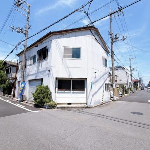 南西角地ならではの明るく風通しの良い住環境です(外観)