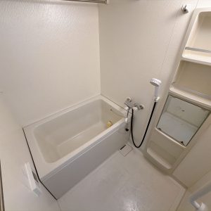 追いだきや保温などの機能が整っでおり、快適なバスタイムをお過ごしいただけます。また、浴室暖房乾燥機付きですので雨の日のお洗濯も大活躍です(^^)(風呂)