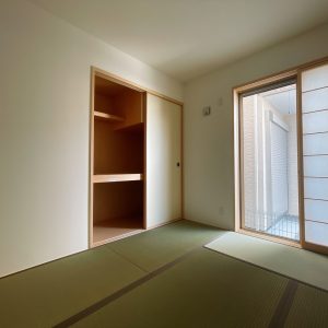 1F和室（5.25帖）お客様用のお布団収納も〇(寝室)