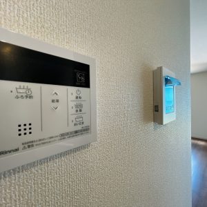 給湯とTVモニターフォンはこちらで操作を　※令和4年7月22日午前撮影