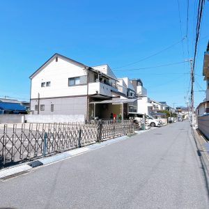 前面道路幅員約5.0m(外観)