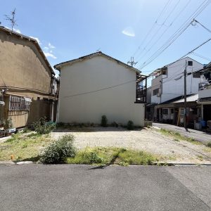 北西角地につき、日当たり良好！明るさを確保できるのが良いですね(^^♪(外観)